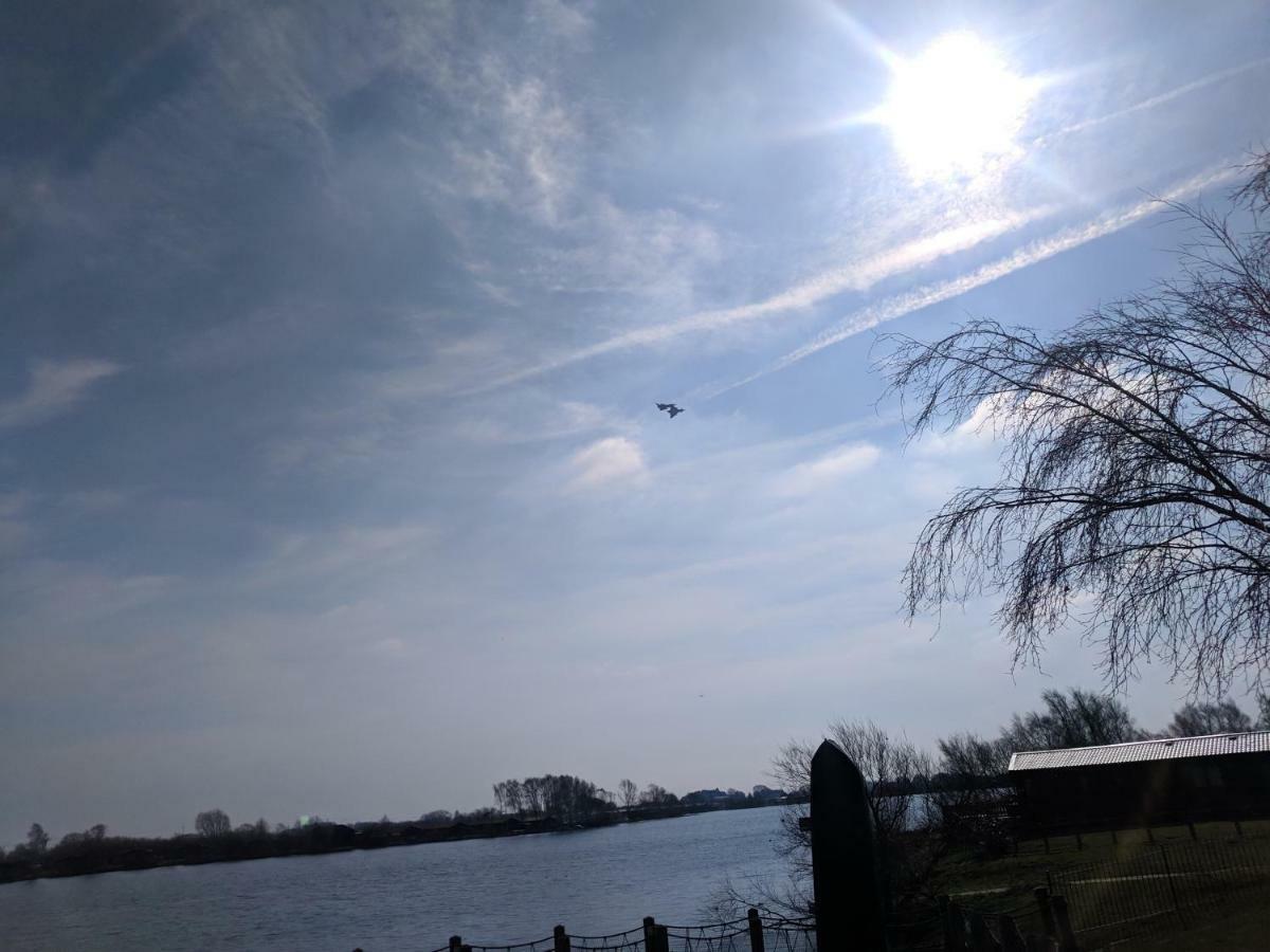 P&D'S Pearl Caravan At Tattershall Lakes Country Park Hotel Exterior photo