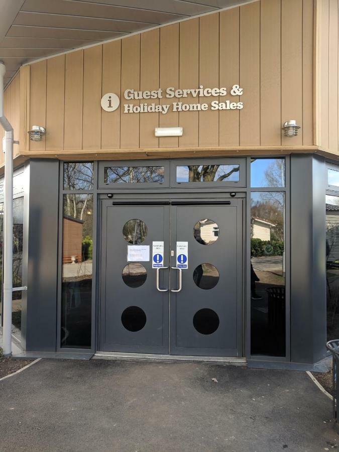 P&D'S Pearl Caravan At Tattershall Lakes Country Park Hotel Exterior photo
